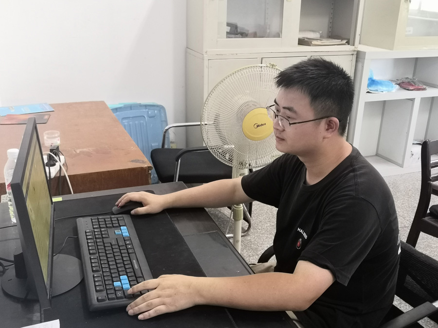 2022年度利来老牌国际官网app医药优异科技斗争者——雷智斌